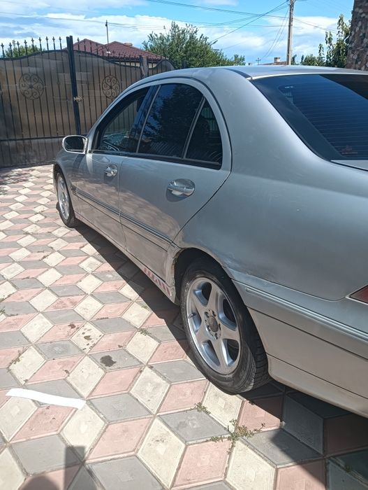 Mercedes CKlas benzina și Gpll