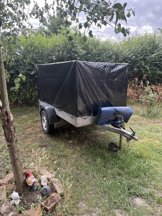 Remorca 750 kg Stema