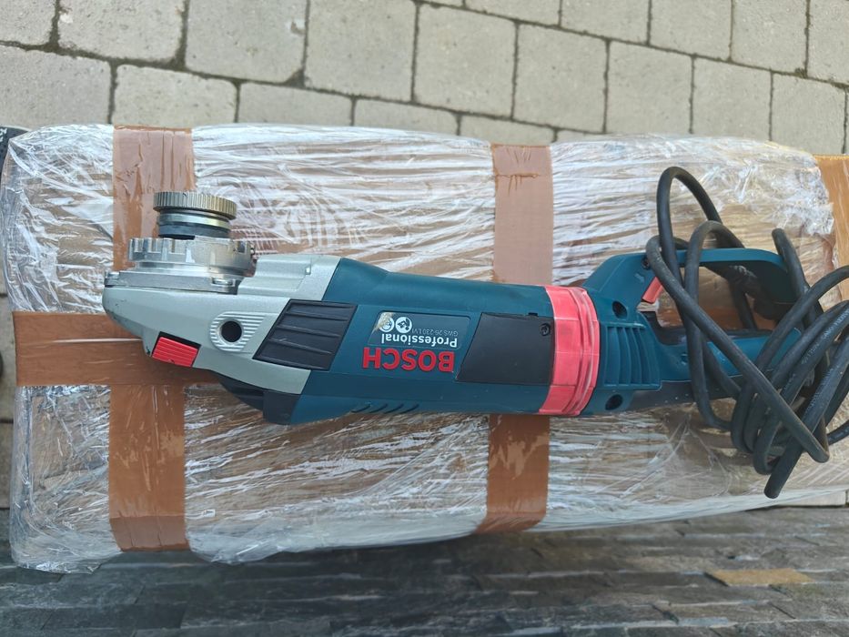 Bosch GWS 26-230 LVI  polizor unghiular 2600W