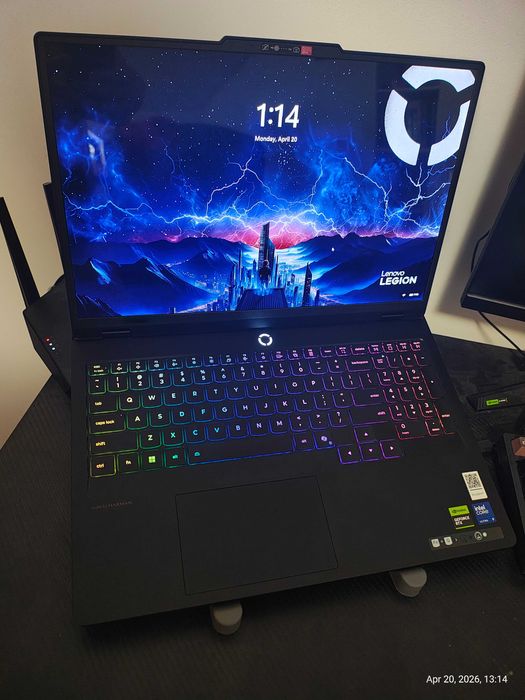 Laptop Lenovo Legion Pro 5 16IAX10 Intel Ultra 9 275HX 32GB RAM DDR5 5600 1TB 5070 8GB VRAM Ecran OLED WQXGA 2560 x 1600