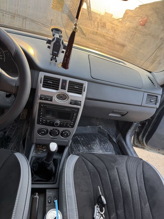 Priora 2171 универсал 2012 lux