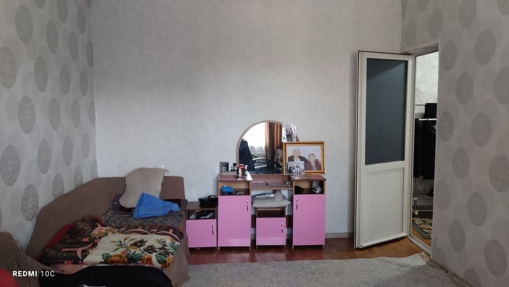 Срочно продается 2-х ком.квартира.