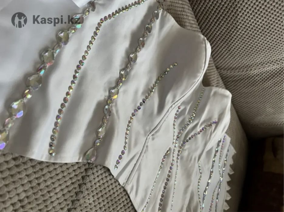 Продаются костюмы!