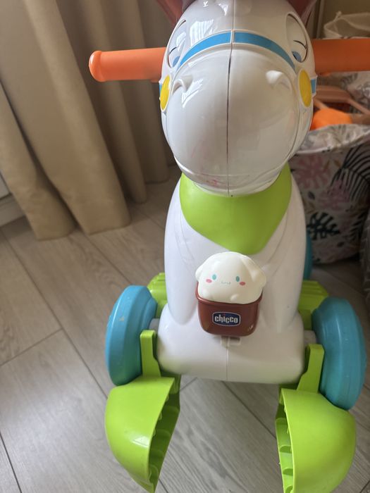 Продам коняшку фирмы Chicco