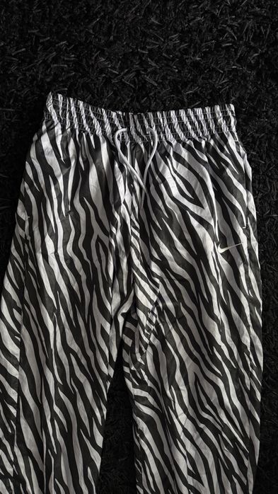 Pantaloni Nike zebra