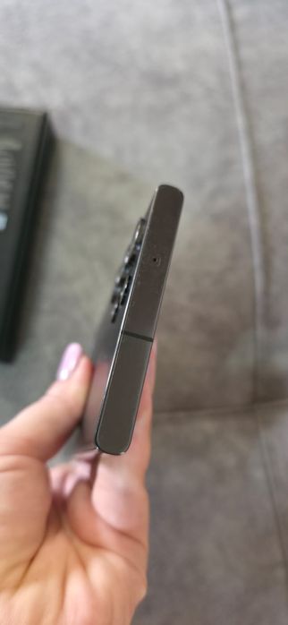Продам samsung S23 ULTRA