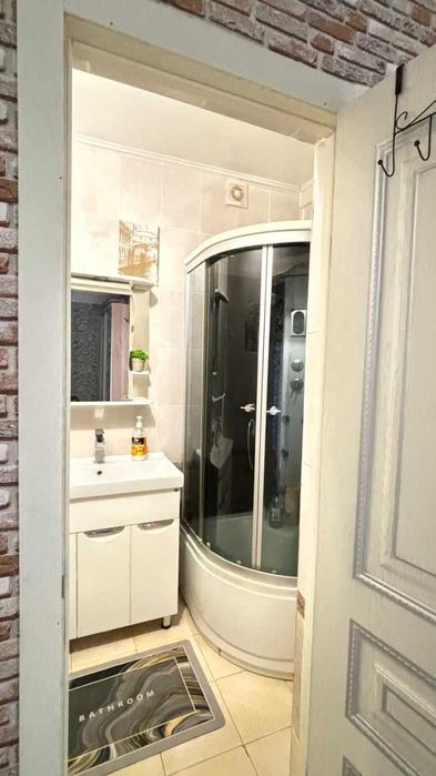 Продается 3 ком квартира район Женис