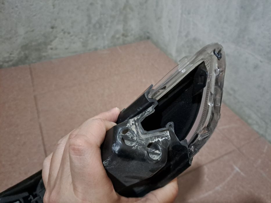 Фара правая на аиа рио