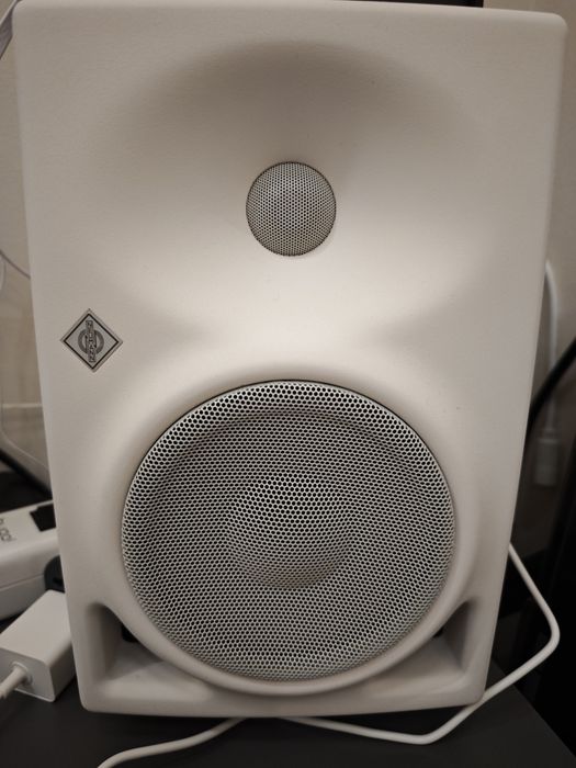Neumann KH 120 W. Белая версия.