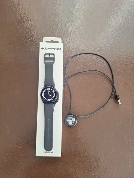 Смарт часы Samsung galaxy watch 4