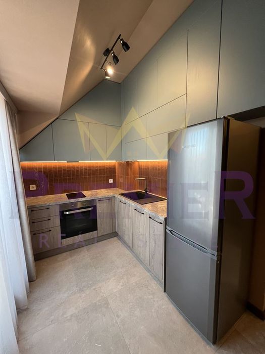 Дава се под наем Двустаен апартамент в Варна, Център - 70 кв.м за 1100 € - Снимка #1