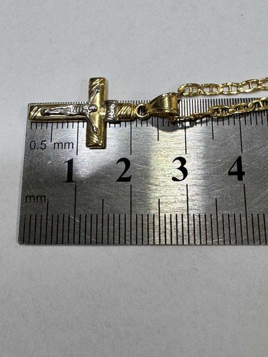 Златен синджир с кръст 14 К 585 /3,68 гр.