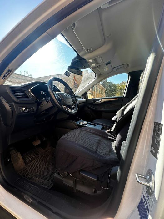 FORD Kuga 2022 — imagine 4