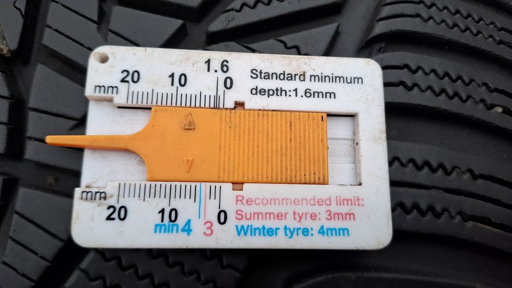 2бр. 245/30/20 Hankook Winter I cept evo 3