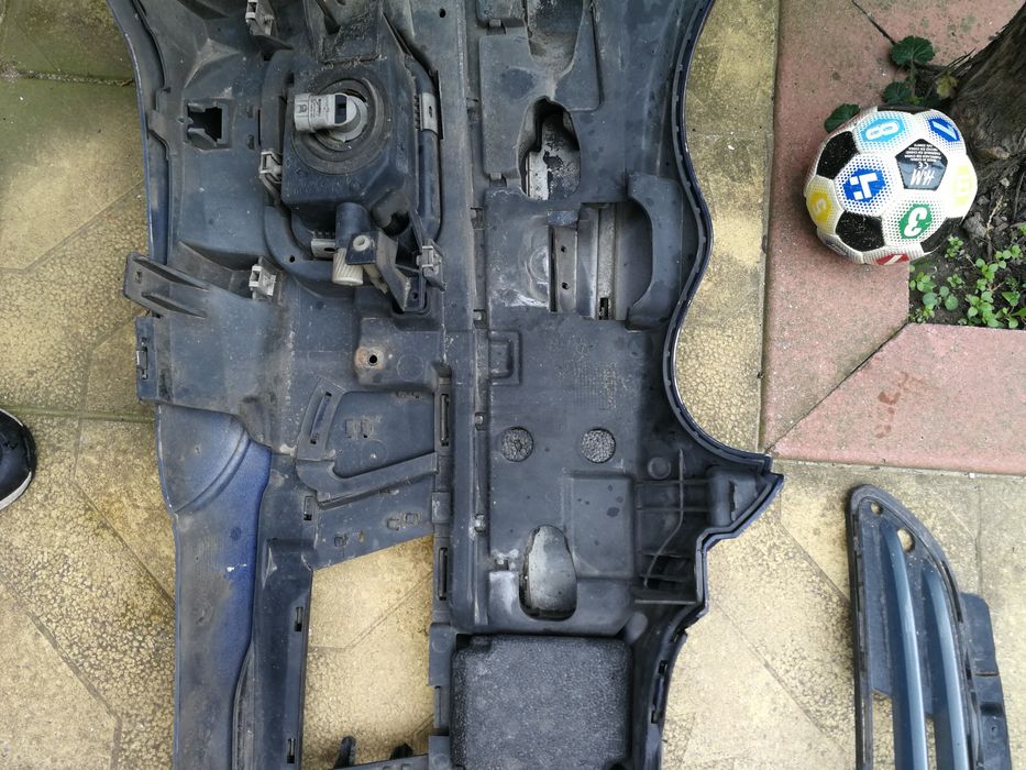 W203 останали части предна броня фейслифт