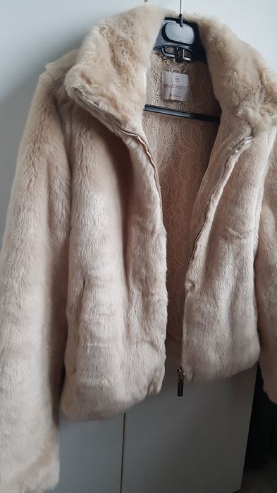 Blanita Rinascimento, cu fermoar