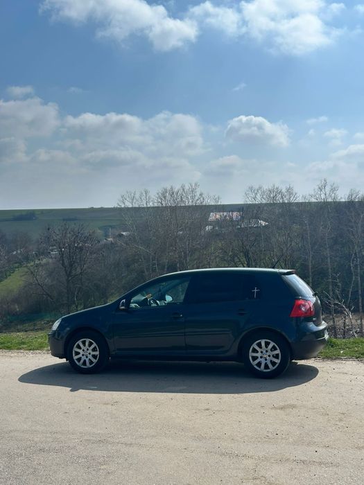 Vând vw Golf 5 in stare bună