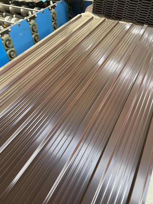 Vând tabla cutată cu cută pătrată si 4 valuri de 0,50 mm maro