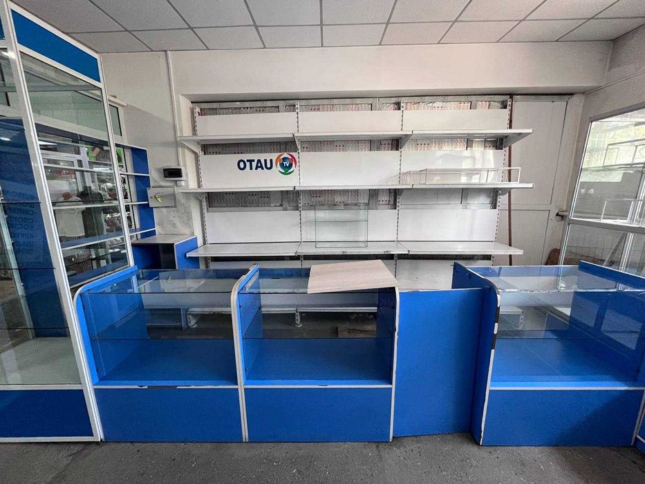 Торговое оборудование, витрины