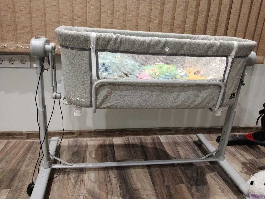 Philips avent,next to me cangaroo,интерактивна въртележка, възглавн