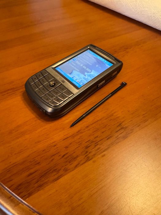 Asus P525 Windows Смартфон