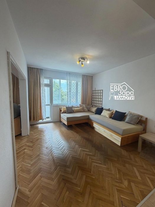 Тристаен, южен апартамент за продажба в ЦЕНТЪРА