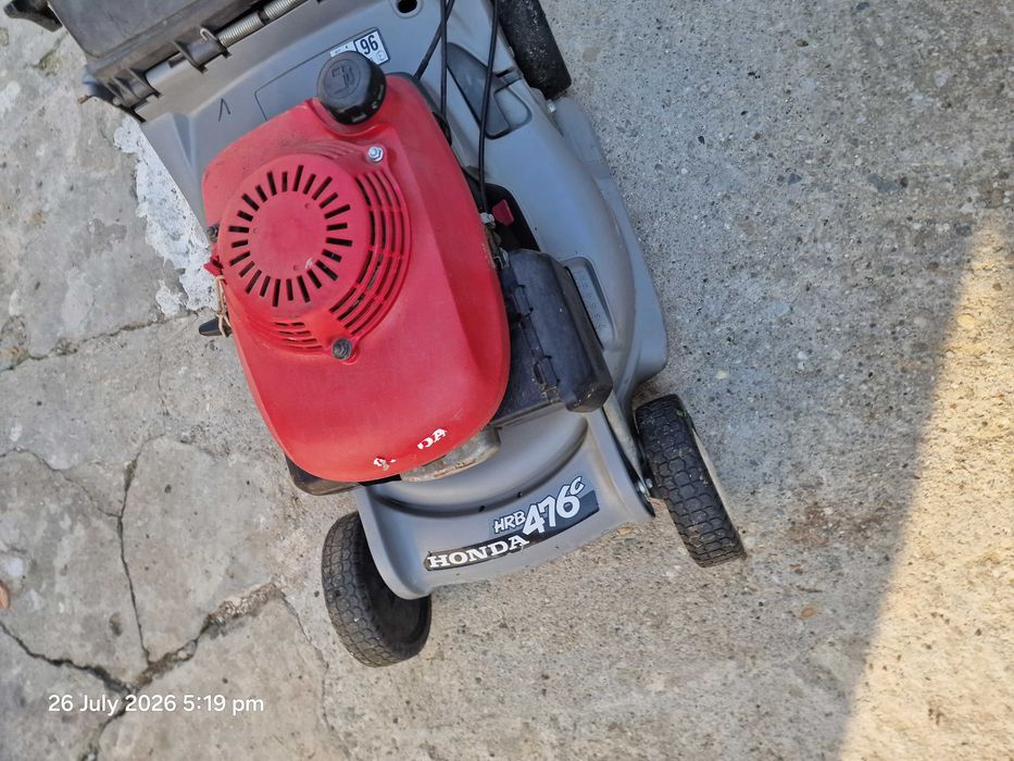 Masina de tuns iarba pe benzina HONDA HRB476 4CP cu TRACTIUNE+COS