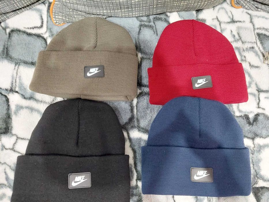 Fes caciula NIKE diferite culori