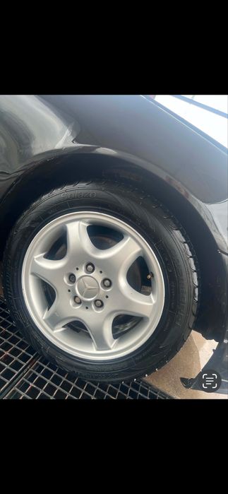 Mercedez Benz  C 200CDI 2005