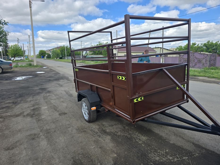 Продам прицеп коневозка
