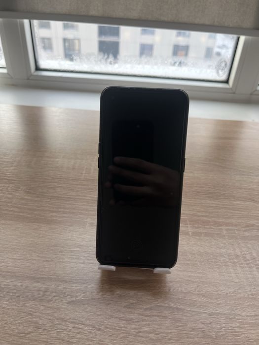 Смартфон Oppo Reno 5