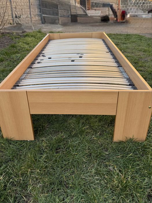 Pat din lemn , somiera si saltea 200/90