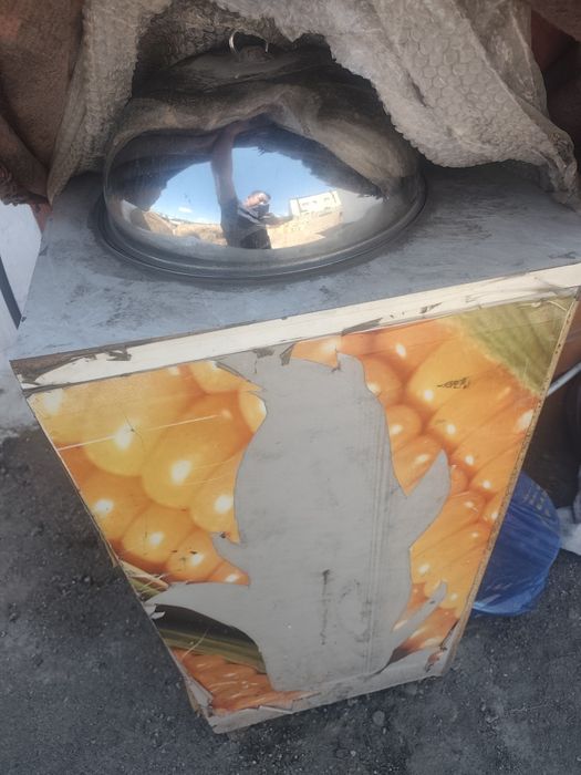 Кукузоварка почти новая.