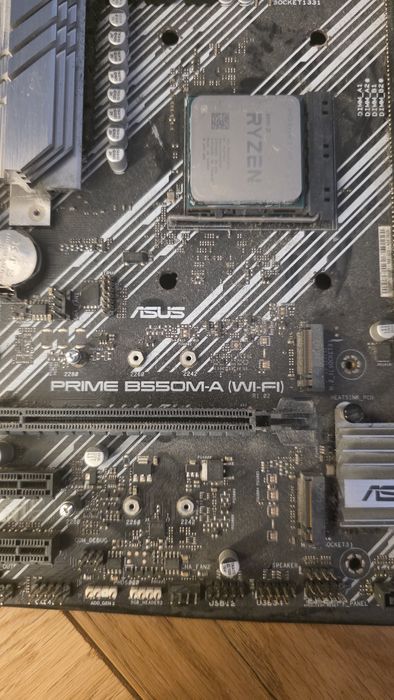 AMD RYZEN 5 3600 + placa baza Asus B550M-A wifi + 16 gb ram  KINGSTON