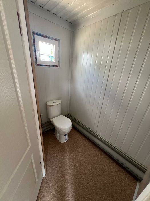 Контейнер под санузел, с баком, туалетом