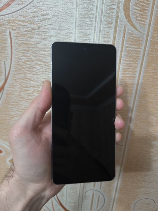 One Plus Ace 5 Silver 12/256 Global Holati ideal Yangide Kam ishlagan