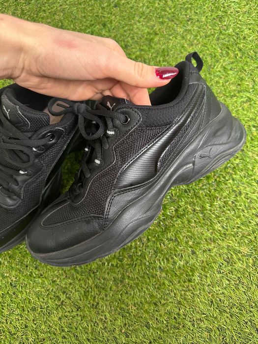 Маратонки Puma - черни и лилави и официални обувки