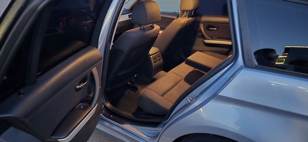 BMW 3 Series 2011 — imagine 5