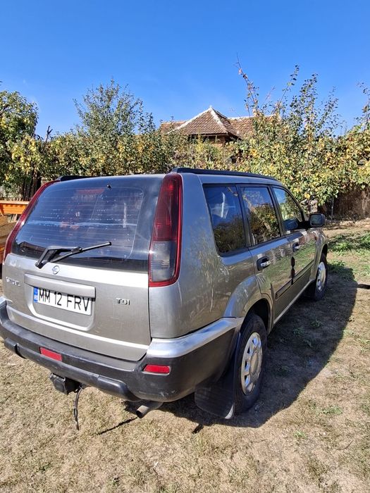Vând sau dezmembrez Nissan X-Trail 2002