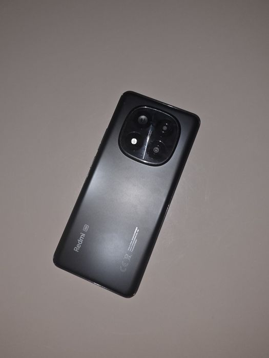 Redmi Note 14 Pro + 5G 512 Гигабайт в чёрном цвете