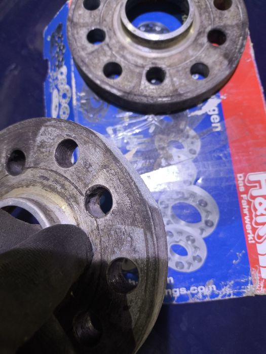 Тунинг фланци H&R 2x15 мм 2055571B за моделите от Wv grup