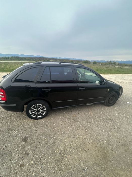 Vând Skoda Fabia
