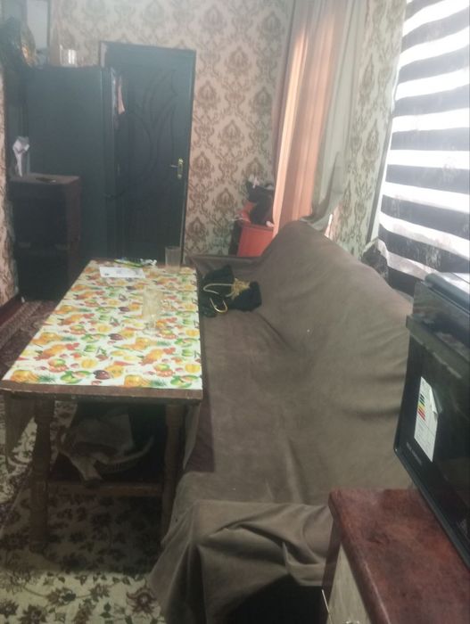 Uchastka sotiladi. Manzil Risoviy bozor. Juda qulay joyda joylashgan.