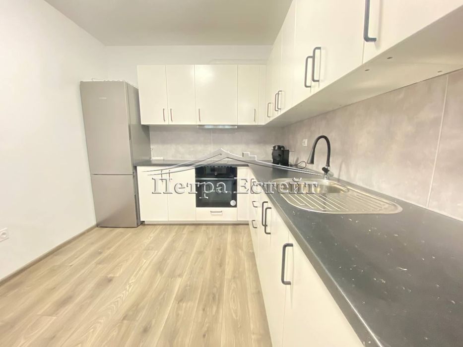 Дава се под наем Двустаен апартамент в к.к. Св.Св. Константин и Елена - 95 кв.м за 550 € - Снимка #5