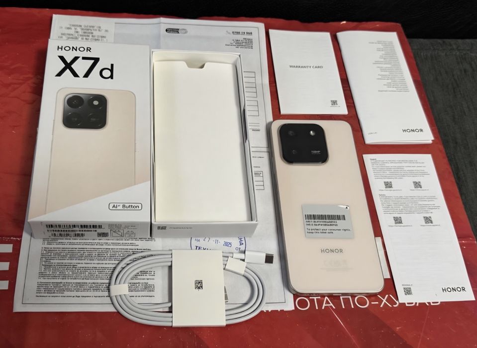 ЧИСТО НОВ 256GB Honor X7d Гаранция Технополис 2027г. Desert Gold