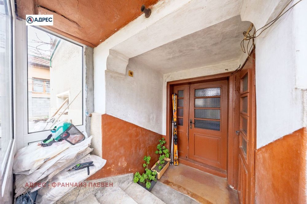 Къща в Ловеч-Младост площ 124 цена 113000