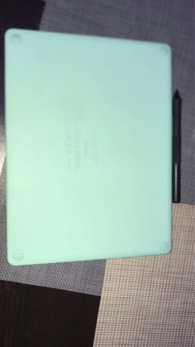 Tableta grafica WACOM Intuos M Bluetooth CTL-6100WLE-N, Pistachio