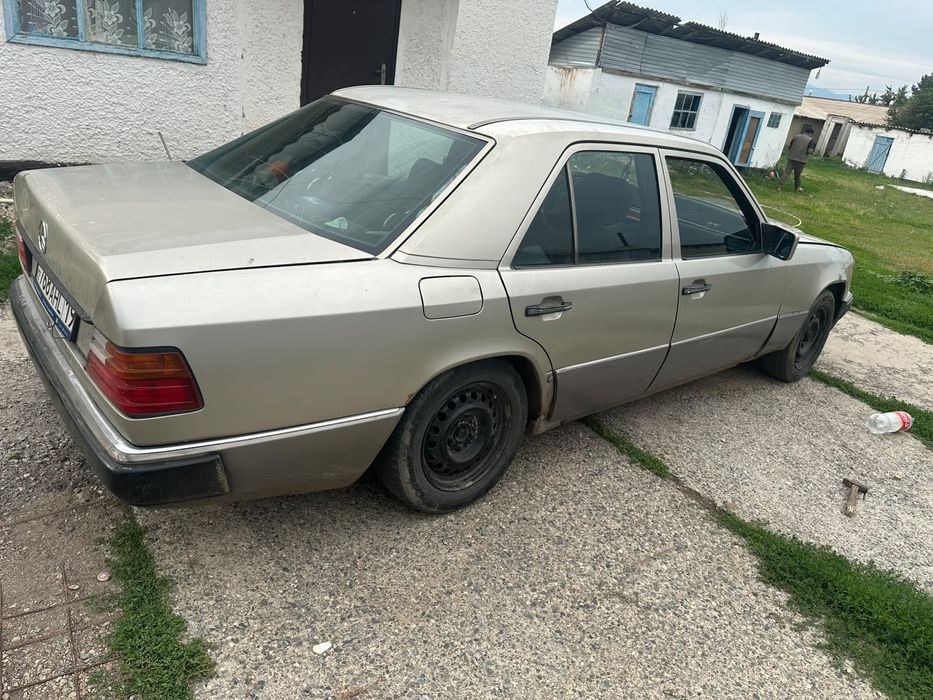 Продам Мерседес 124