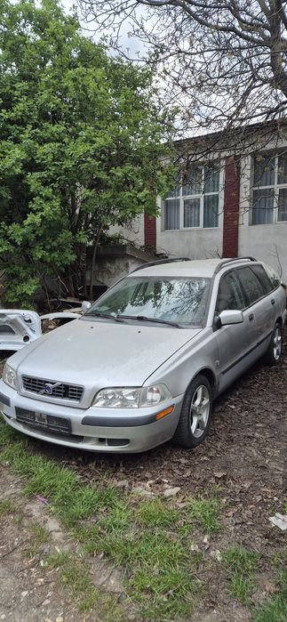 Dezmembrez Volvo V40 benzina 1,8cmc