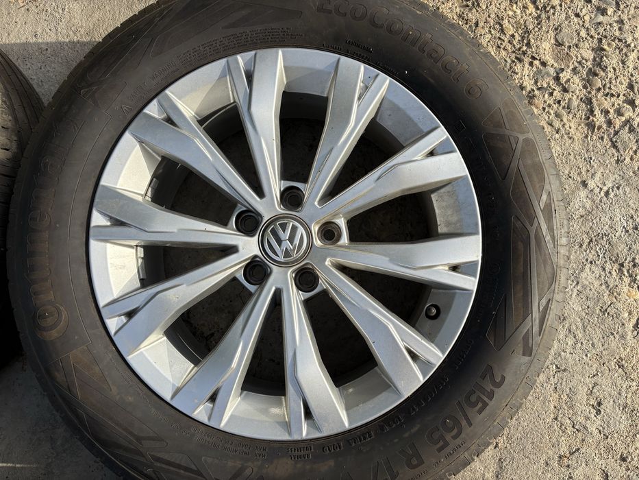 Алуминиеви джанти за VW с летни гуми 17-ки